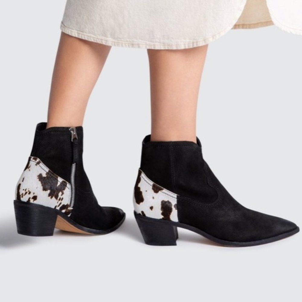 **MOVING SALE EVERYTHING MUST GO** Dolce Vita Senica Bootie